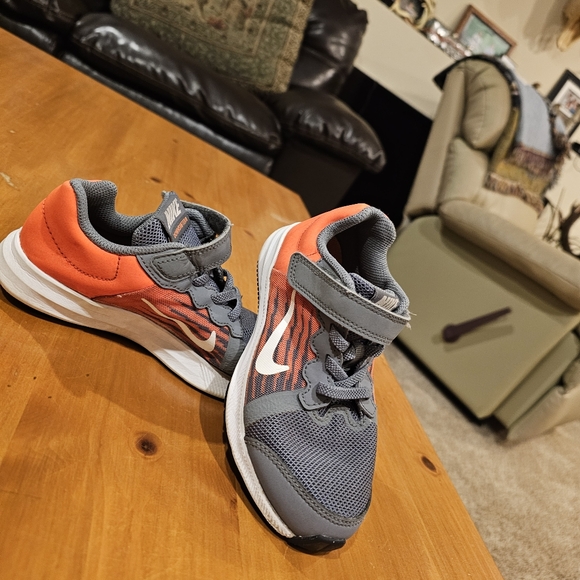 Nike sneakers - Picture 2 of 4